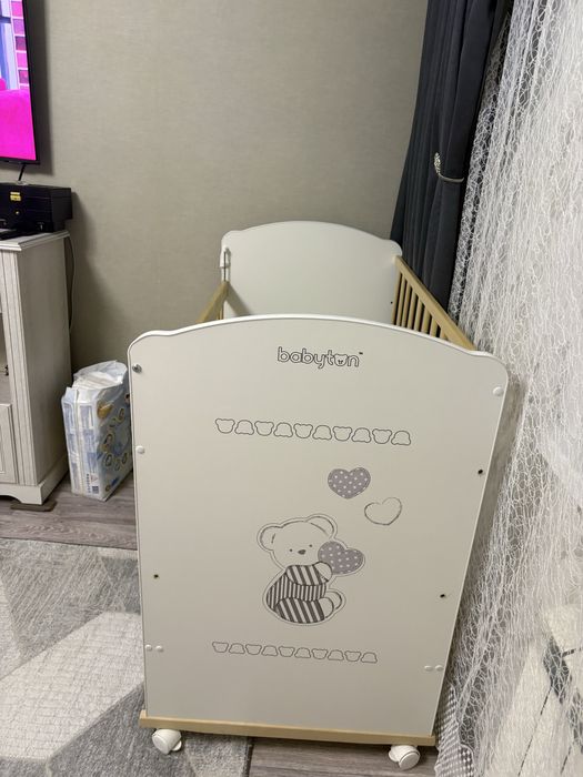 Детская кроватка