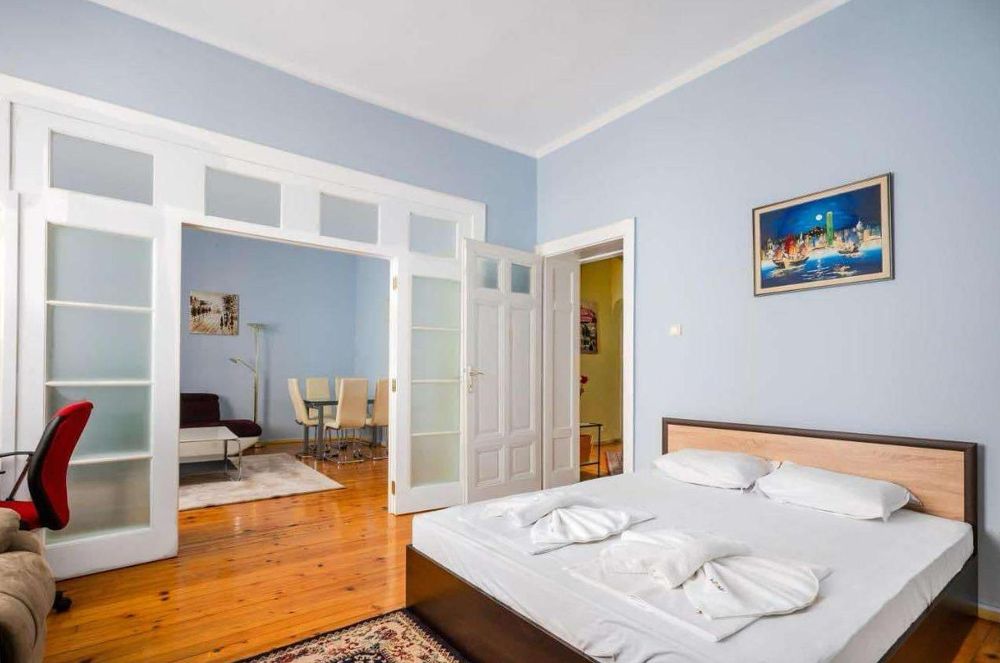 Дава се под наем Тристаен апартамент в София, Център - 100 кв.м за 950 € - Снимка #5