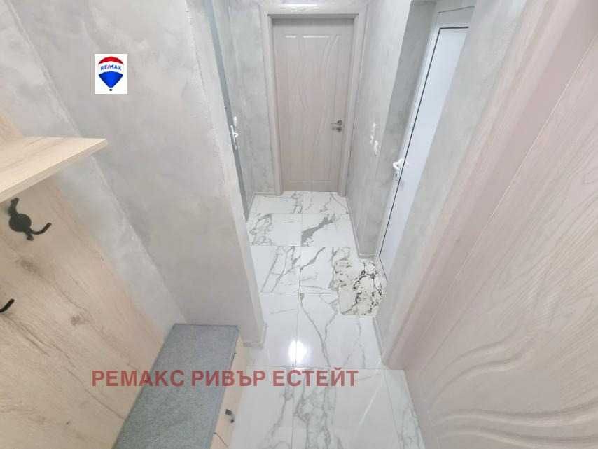 Дава се под наем Едностаен апартамент в Русе, Широк център - 55 кв.м за 306 € - Снимка #12