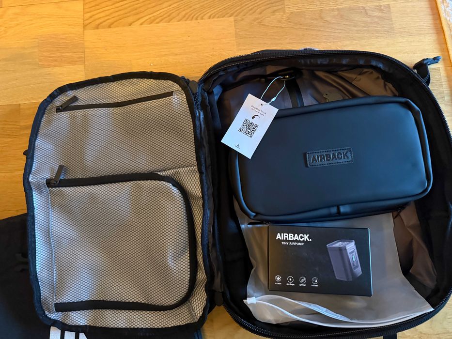 Раница за пътуване The Airback® GO с въздушна помпа и несесер