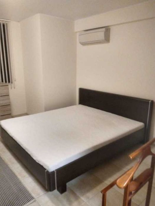 Дава се под наем Двустаен апартамент в Бургас, Център - 80 кв.м за 450 € - Снимка #1