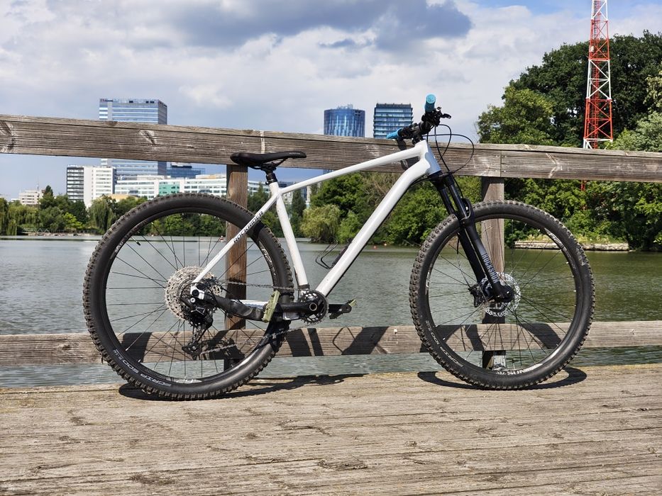 Bicicleta All Mountain Rockrider AM 100