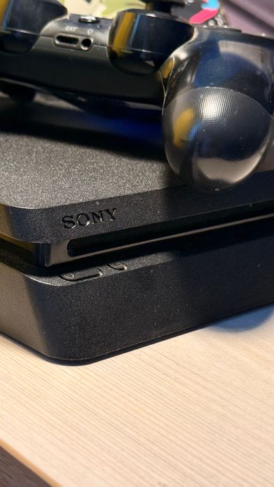 Продам PlayStation 4 (PS4) 1 ТБ