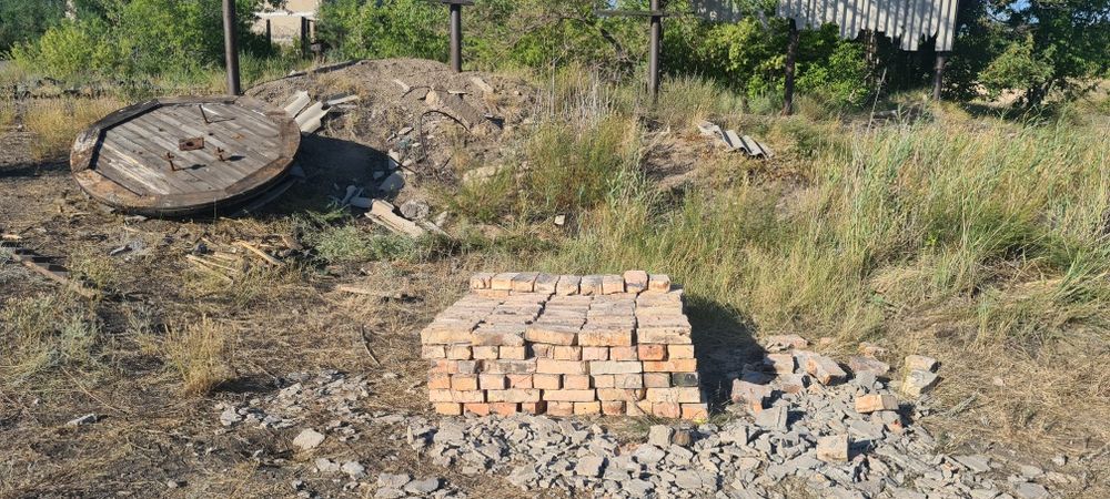 Продаю кирпич красный росыпью