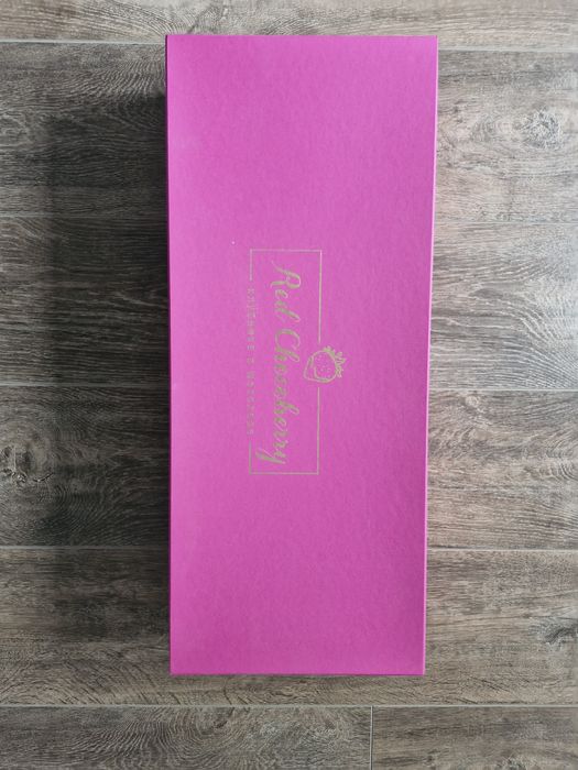 Продам коробку для клубники в шоколаде