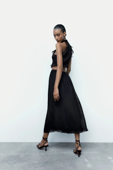 Черна рокля солей на Zara