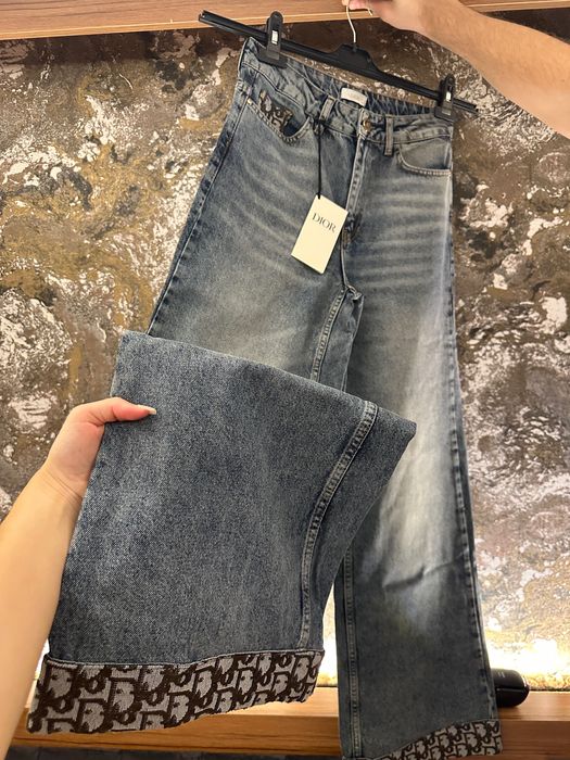 Blugi Dior, calitate premium.