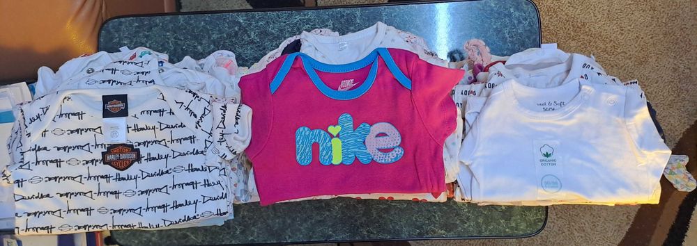 Pentru bebe bady si costumase