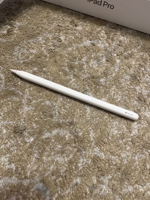 Apple Pencil 2 есть оригинальная коробка