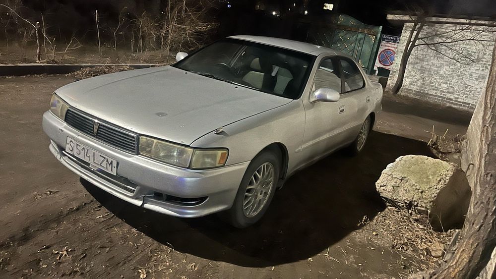 Продам авто марки Тойота креста 90