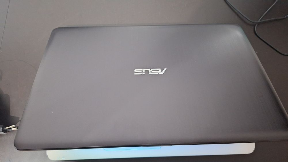 ASUS X541SC ноутбук