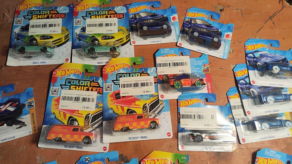 Hot Wheels колички - изключително много видове -НОВИ