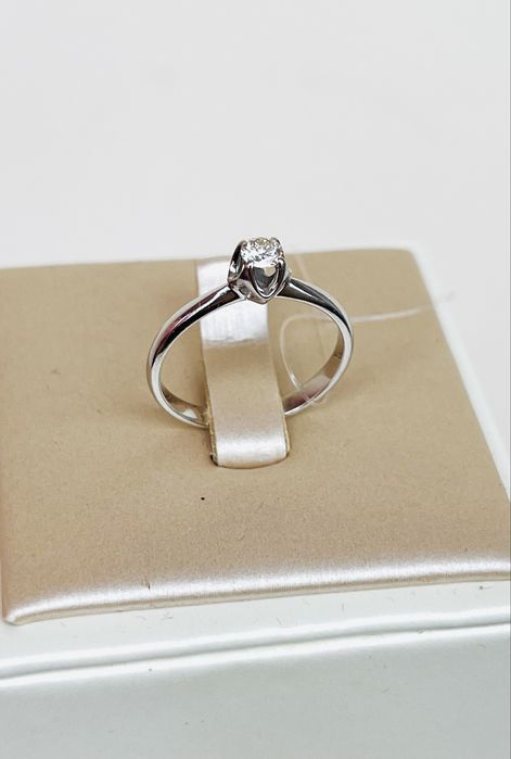 Золотое кольцо с бриллиантом 585 Россия