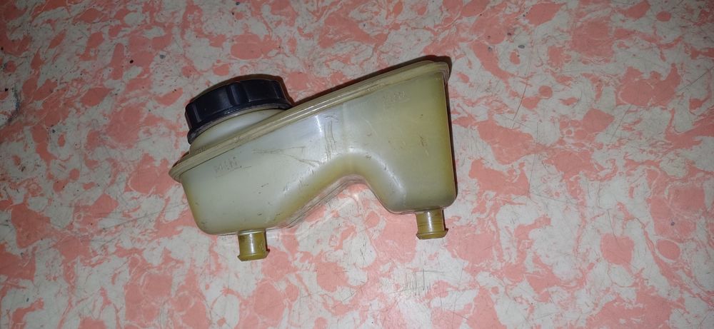 Продам запчасти на москвич 2141