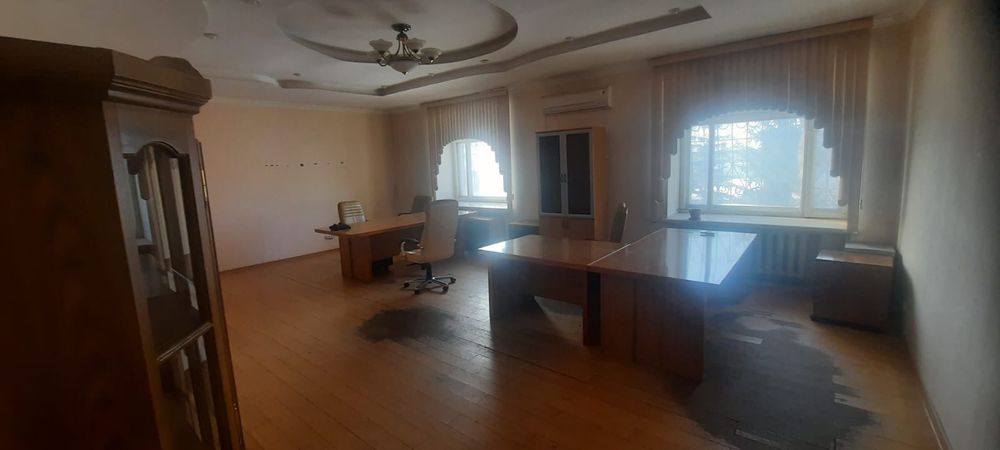 Сдается офис 102 кв.м на Сембинова