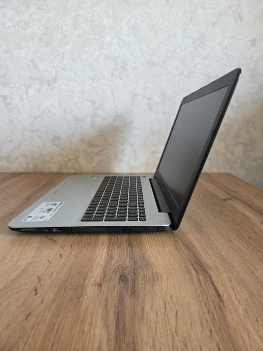 Продаётся ноутбук Asus X555L