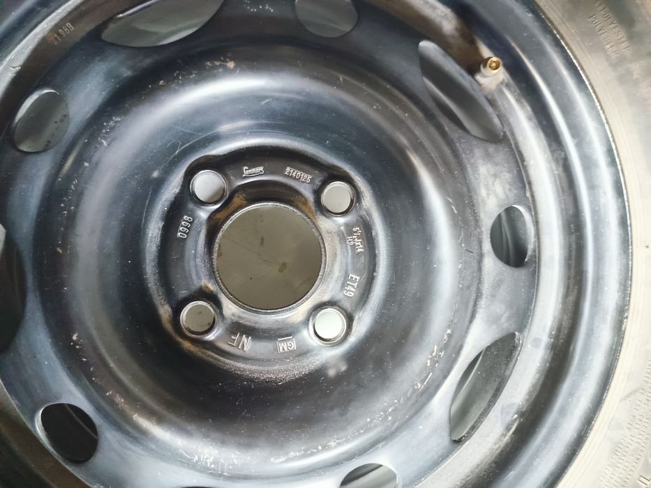 Продавам чисто нова гума с джанта за Опел 4×100