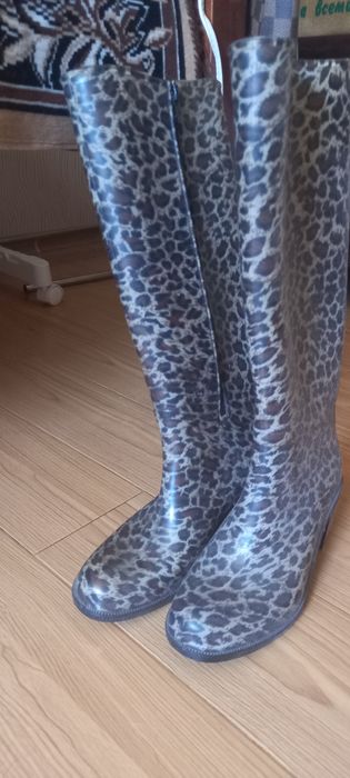 Резиновые сапоги