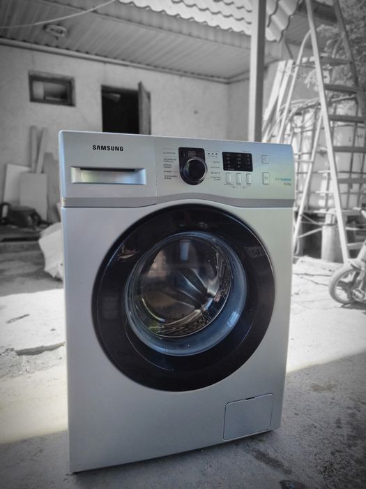 Продоётса Стиральная машина самсунг