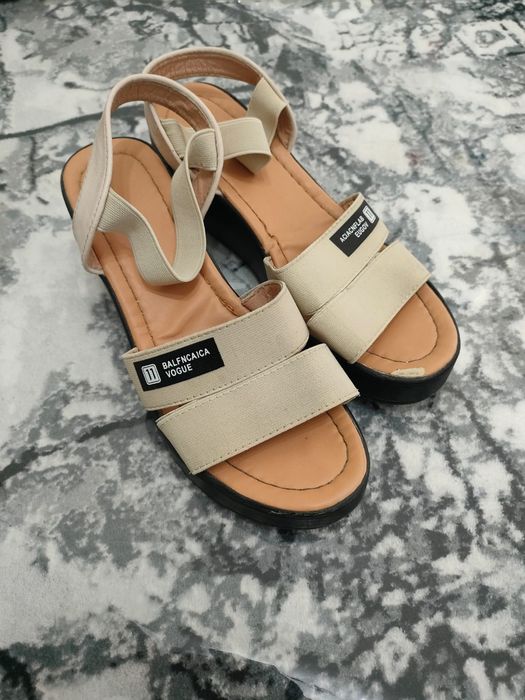 Отдам даром обуви