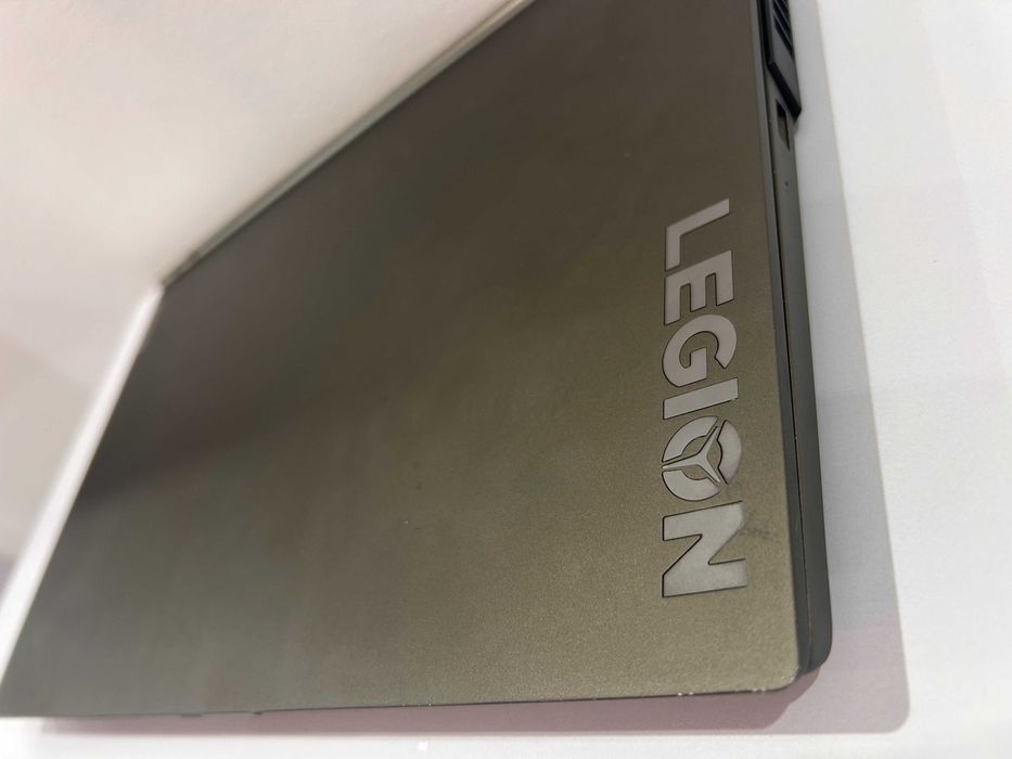 Laptop Gaming Lenovo Legion Creator 7 15IMH05 Defect
