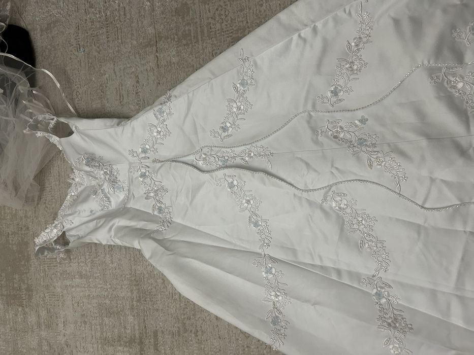 Продажа свадебных платьев