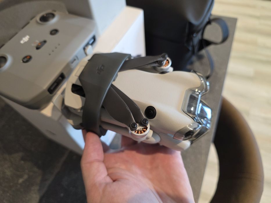 De vânzare Drona Dji mini 4 Pro Fly More Combo