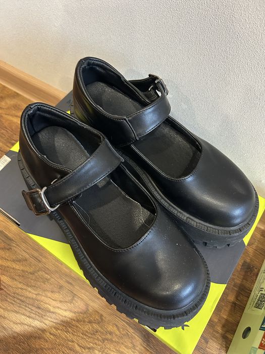 Продам туфли на платформе