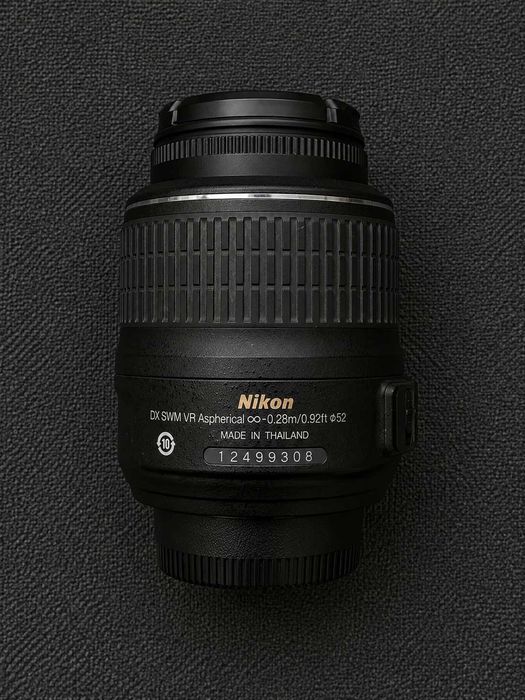 Nikon AF-S DX NIKKOR 18-55mm f/3.5-5.6G VR – кутия, отличен