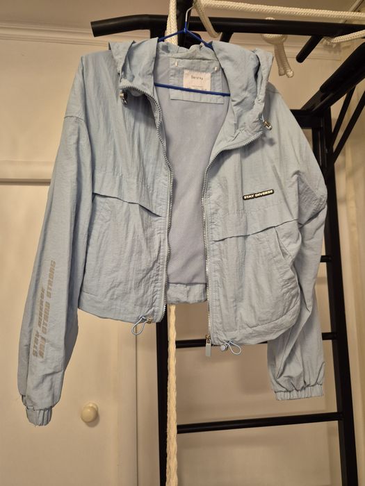 Продам вещи на девушку размер 42-46 S-L