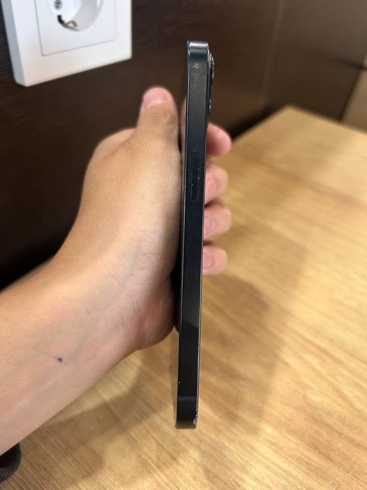 iphone 13 с каропкои