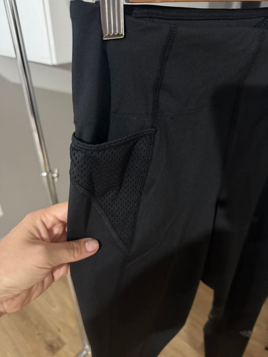 Colanti adidas, noi, cu eticheta