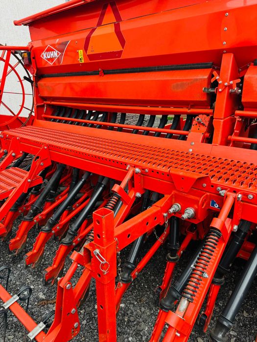Semanatoare Freza Kuhn Combiliner G 2 an 2018 Monosem Gaspardo Amazone