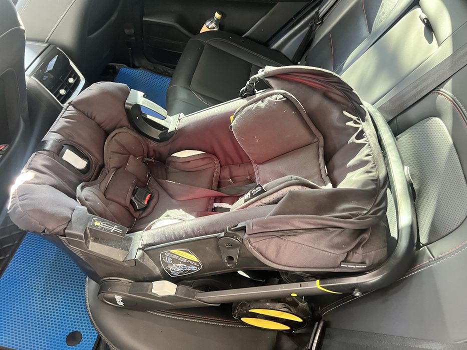 Продам коляску-автокресло