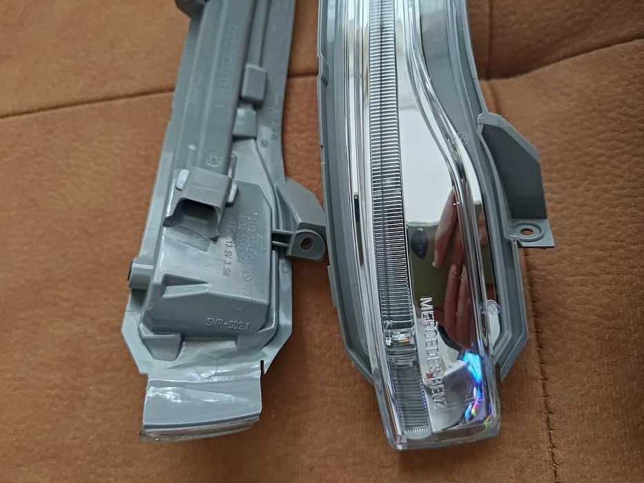 Мигач за Странично Огледало за Mercedes-Benz W205, W213, W222