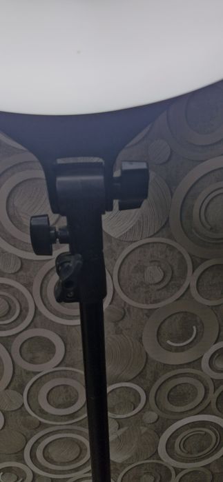 Кольцевой светильник