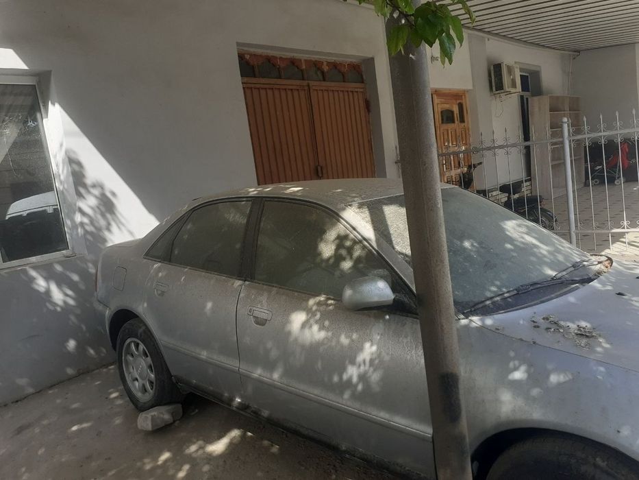 Audi A4 shu trushi sotiladi yurub trubdi 100%