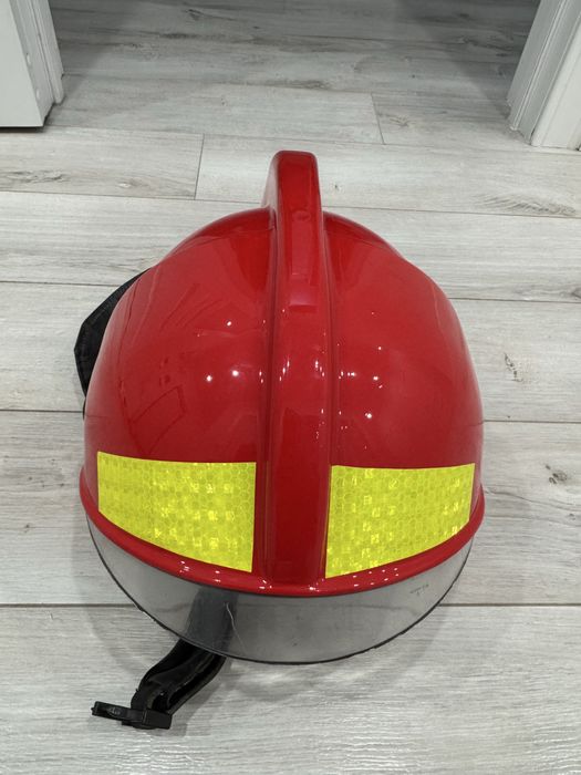 Продам пожарную каску