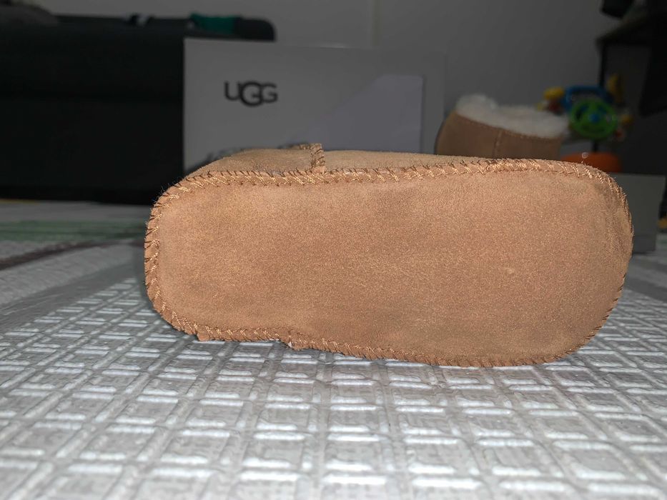 UGG, Botosei din piele intoarsa