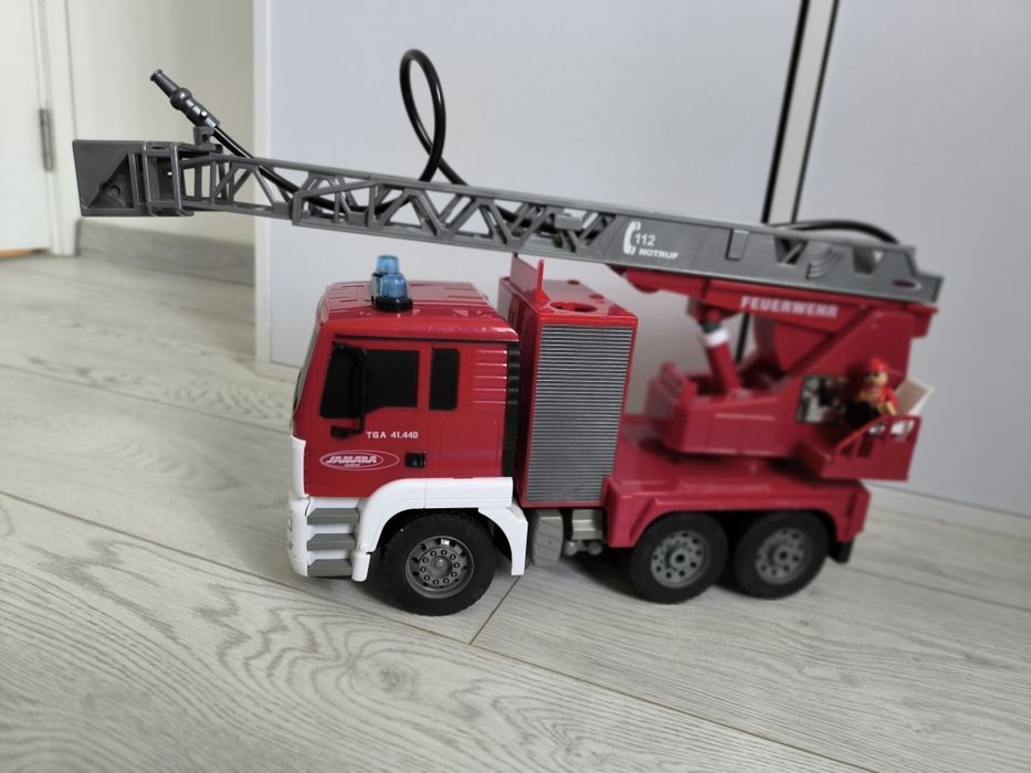 Играчки за момче-пожарни, багери, автовоз,кран, камион, Макуин