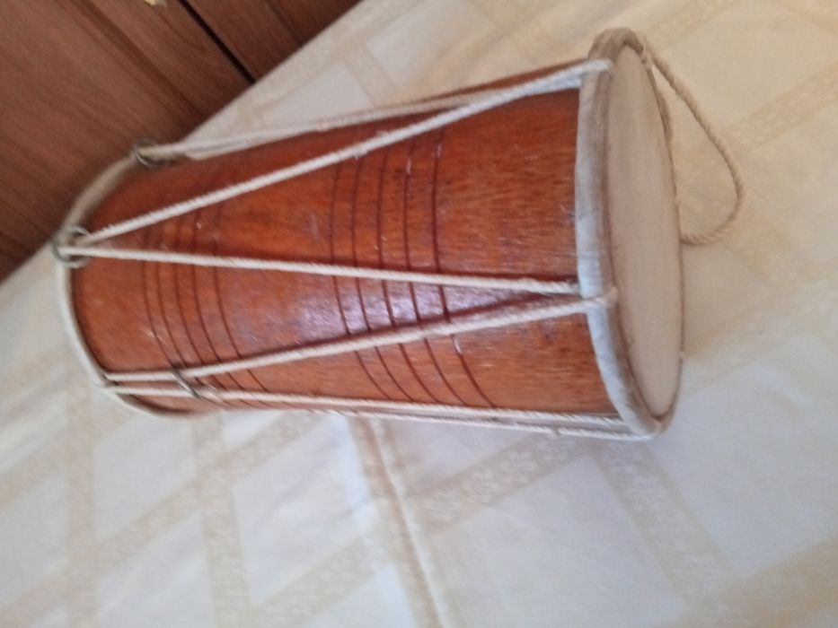 Tobă africană Djembe cu 2 părți piele/ lemn natural autentică