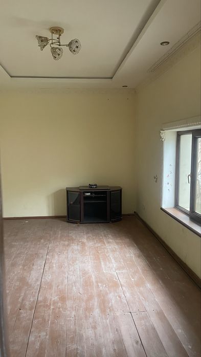 Навоий шаҳар Умид қўрғонида ҳовли