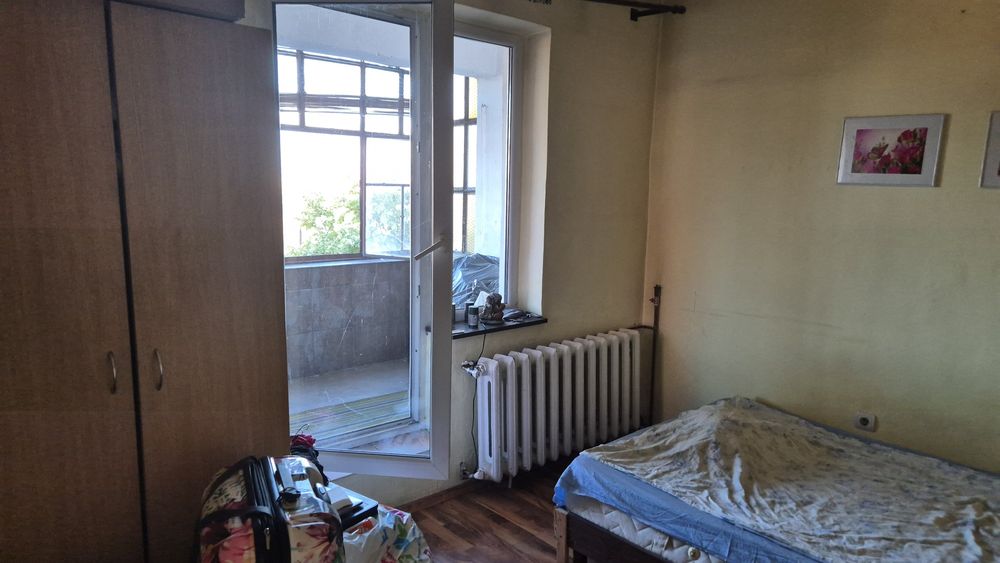 Închiriez apt 2 camere decomandat Nufărul