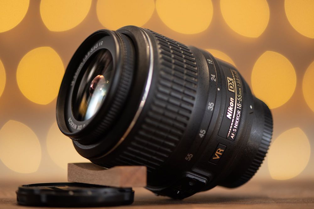 Nikon D300 + два обектива и аксесоари Никон