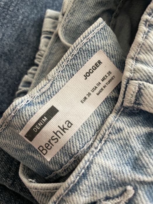 Дънки на Бершка, Дефакто, Мави и други