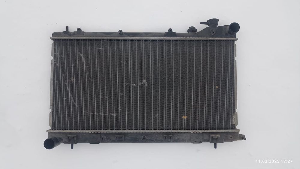 Радиатор охлаждения   Субару форестер