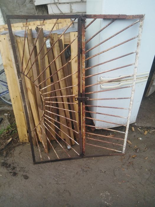 Продам решётки на окна б/у