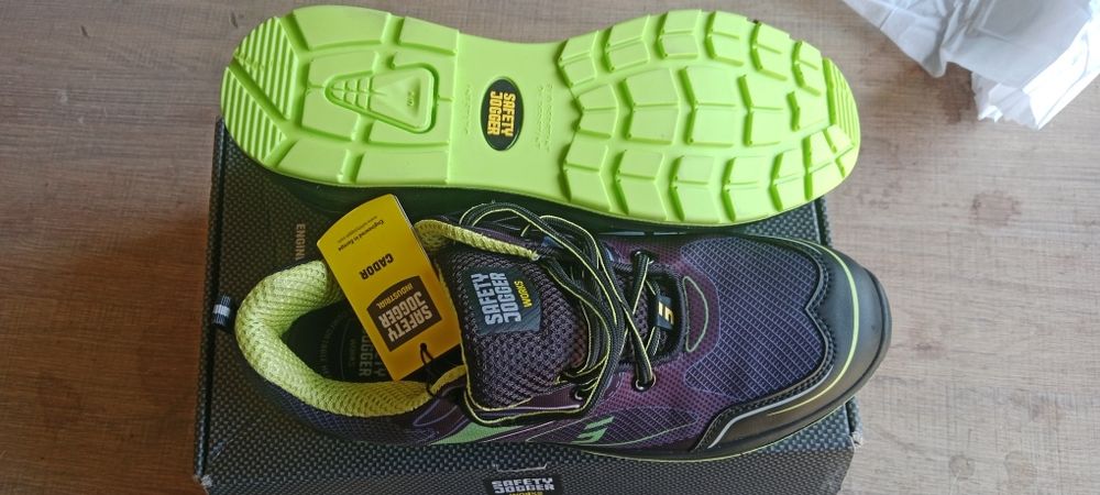 защитные ботинки