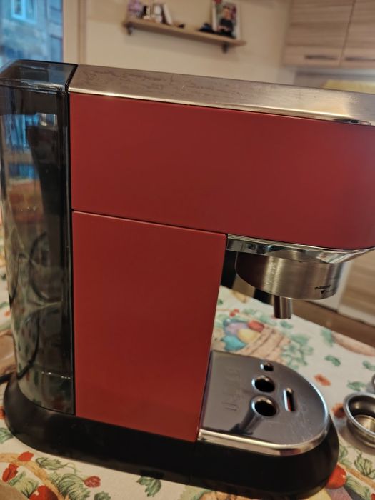 Кафе Машина DeLonghi