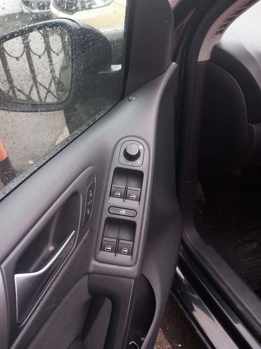 Volkswagen Golf   2009